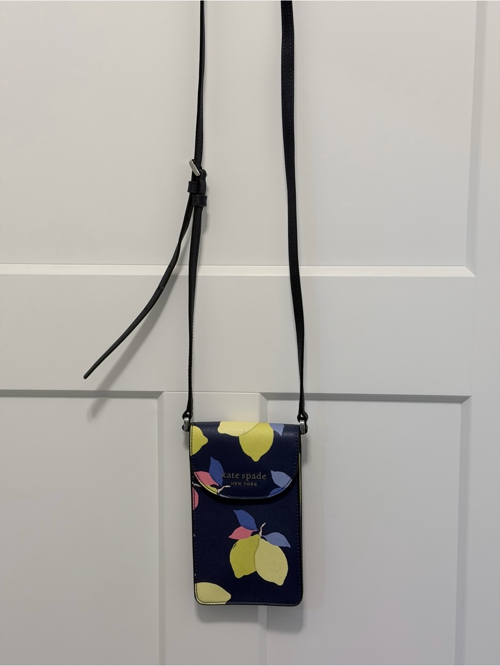 Kate Spade New York Cameron Lemon Zest North South Flap Phone Crossbody. - Picture 2 of 7